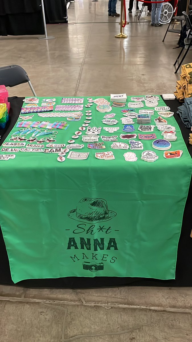 ShitAnnaMakes's tweet image. We’re all set up at #MomentoCon #shitannamakes #thortheimpala