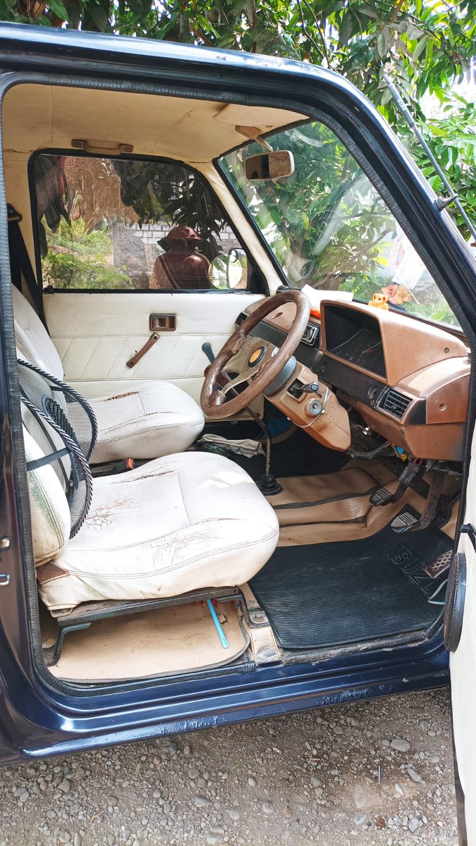 arekngampel's tweet image. Edisi Bantu Kawan. Mari kita bantu juga, monggo dilarisi. Harga dijamin murah meriah, perawatan terjangkau, mesin bandel. Minat boleh dm #Toyota #Kijang #klasik #mobil #mobilbekas

carousell.app.link/yotuFpZa1Bb