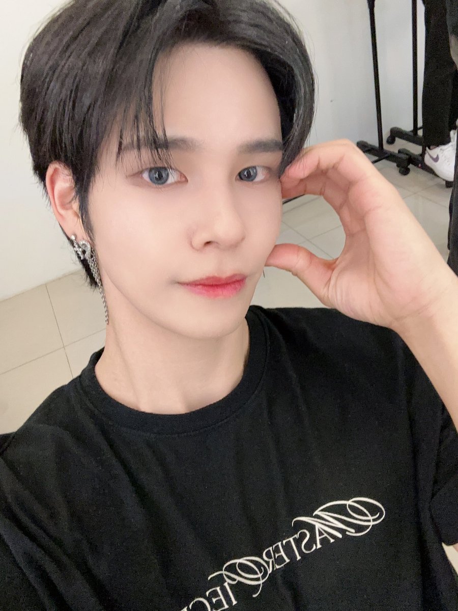 CRAVITY_twt's tweet photo. 마닐라 콘서트도 너무 재밌었다👍🏻❤
#세림 #CRAVITY_1ST_WORLD_TOUR
#MASTERPIECE
#MASTERPIECE_IN_MNL https://t.co/mHoRLH3tU4