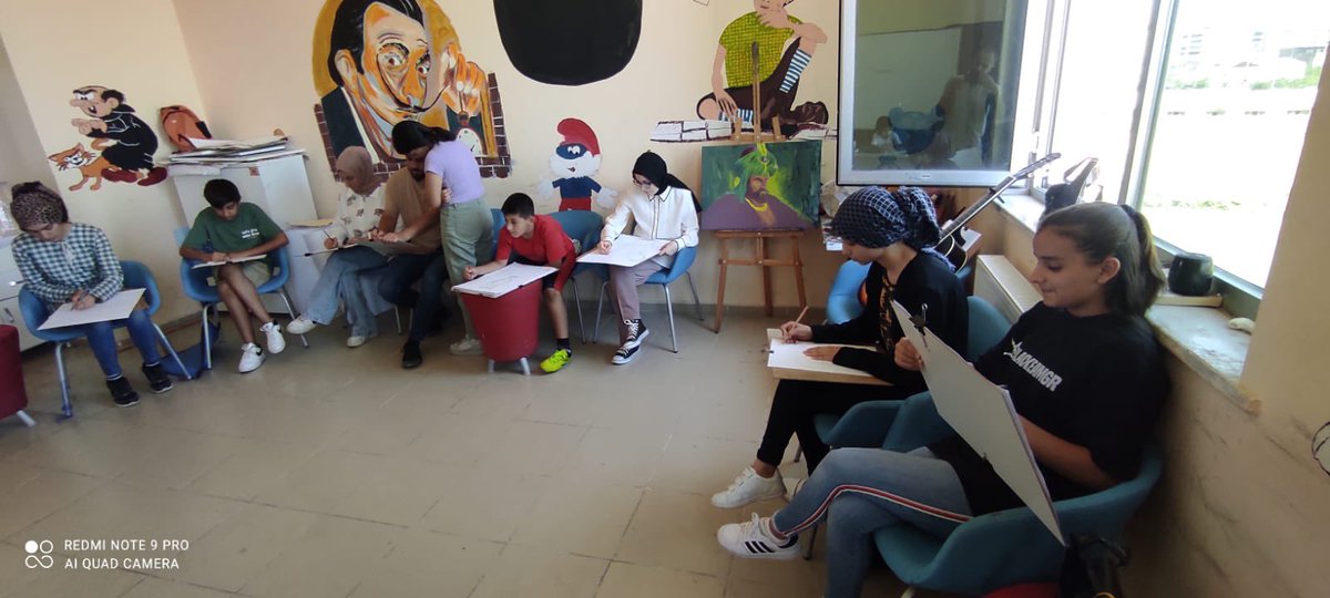 GSB_Erganigm's tweet photo. Güzel Sanatlar Atölyemizde Resim Eğitimlerimiz devam ediyor. 👩‍🎨🎨

#GSBGM
#MerkezimdeBuYaz
#GüzelSanatlarAtölyesi https://t.co/1OV5NRUJih