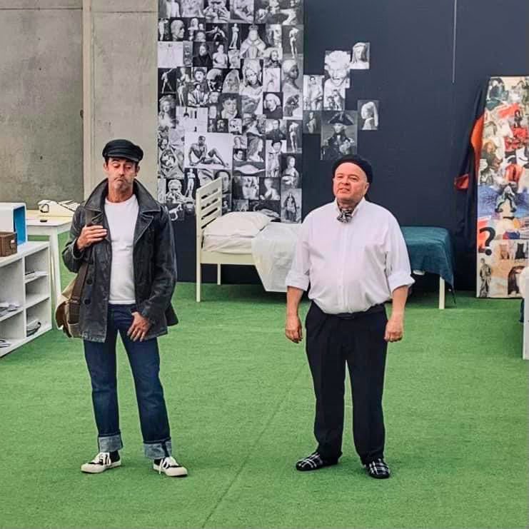 PaulCresser's tweet photo. Joe and Ken introduce themselves in Ortonesque - taken during the performance at Brighton Open Air Theatre. 

You can see them in Swindon next weekend!

https://t.co/lijUDJfEdU @SwindonBowl 

#actor #joeorton #kennethhalliwell #ortonesque #theatre #lgbttheatre #actorslife https://t.co/ebu4x9w9na