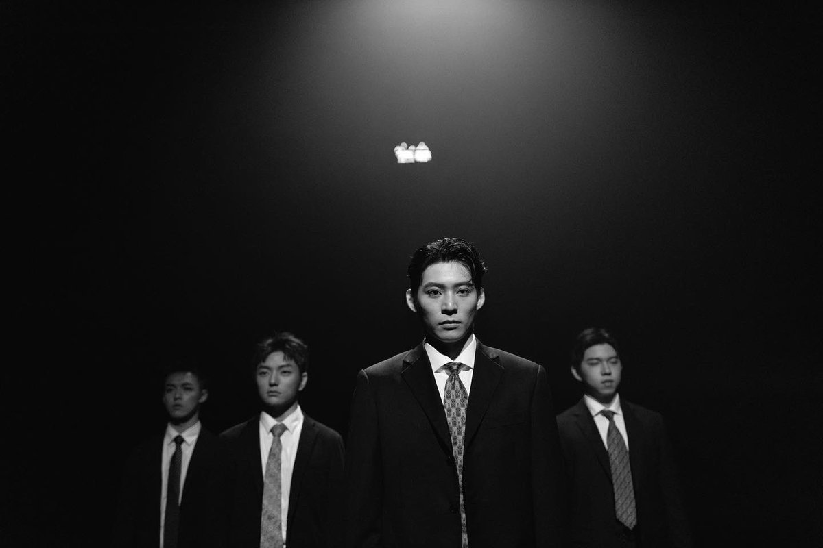 bbalin1000's tweet photo. -
最近在整理電腦資料
回顧著上半年演出的經歷
《歐洲連結》
是我近期最享受的一次表演歷程
有來看戲的朋友應該知道
這個文本資訊量極大
台詞超難背(-_^)
很久沒有這麼快樂的投入表演了
謝謝這次的經歷
與所有演員夥伴們
謝謝導演的邀約
期待下半年有更多有趣的演出等著我!
📸鄭文凱 https://t.co/1WZo09VqKf