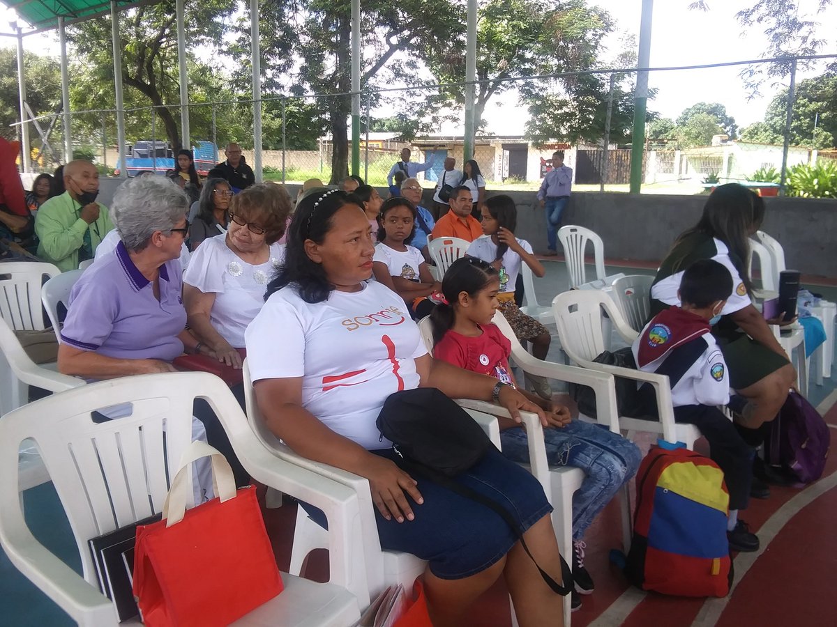 nirsusrrr's tweet photo. #CercaDeTiVzla en Anaco inicia su gran cierre  con alabanzas, conciertos para honrar a Dios en su día Santo apartado para Él. @Iasd_anaco @mivenoriental @uvoriental @CercaDeTiVzla https://t.co/jbwkfl5Rhr