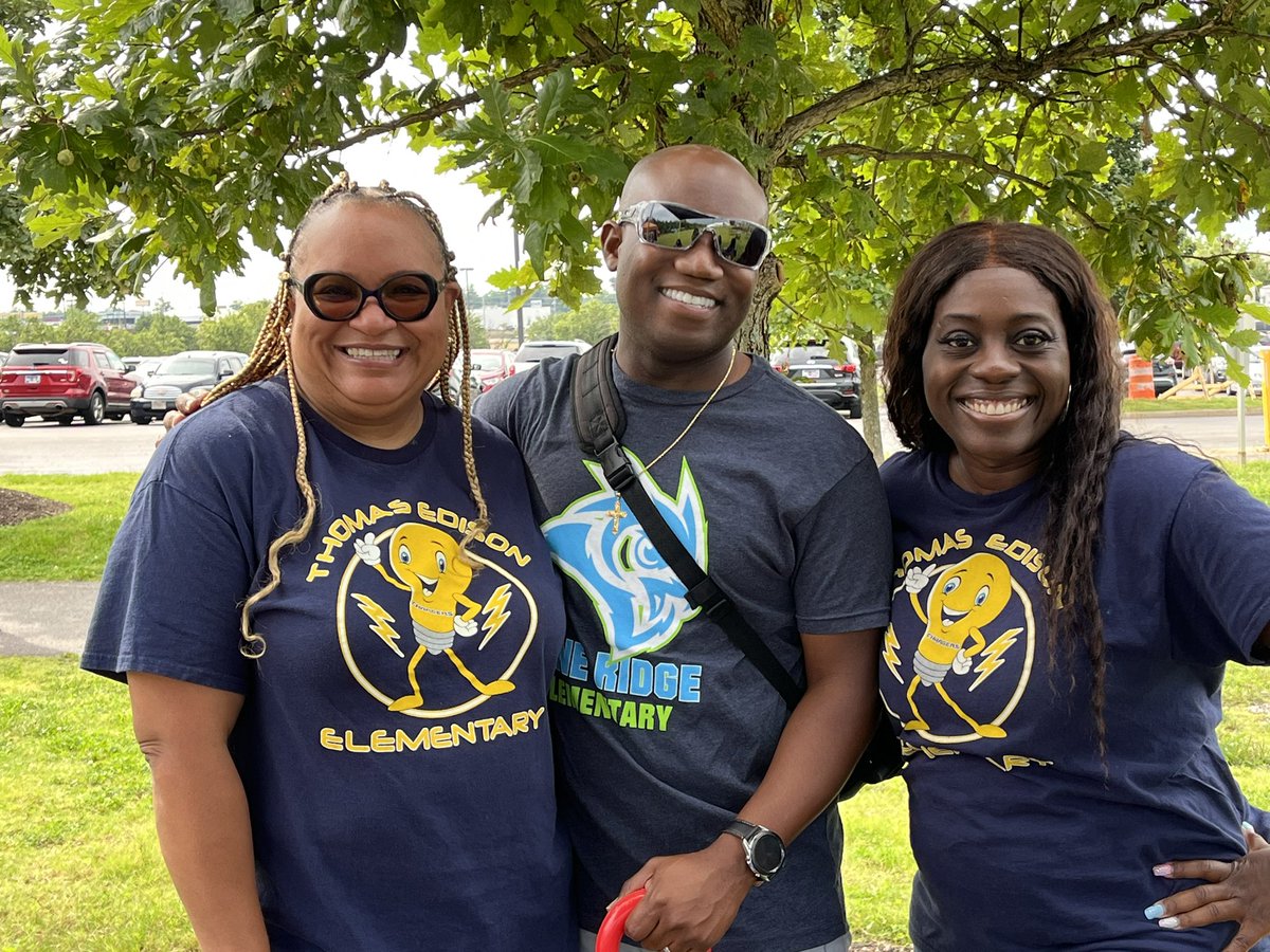 Jill Stevens (@edisoneslib) on Twitter photo Ready for the <a href="/MNPSSoutheast/">MNPSSoutheast</a> Back to School Bash <a href="/ThomasEdisonES/">Thomas Edison ES</a> <a href="/EduKtor4life/">Sonya Whitmore</a> <a href="/MNPSLibraries/">MNPSLibraryServices</a> Ready for the <a href="/MNPSSoutheast/">MNPSSoutheast</a> Back to School Bash <a href="/ThomasEdisonES/">Thomas Edison ES</a> <a href="/EduKtor4life/">Sonya Whitmore</a> <a href="/MNPSLibraries/">MNPSLibraryServices</a>