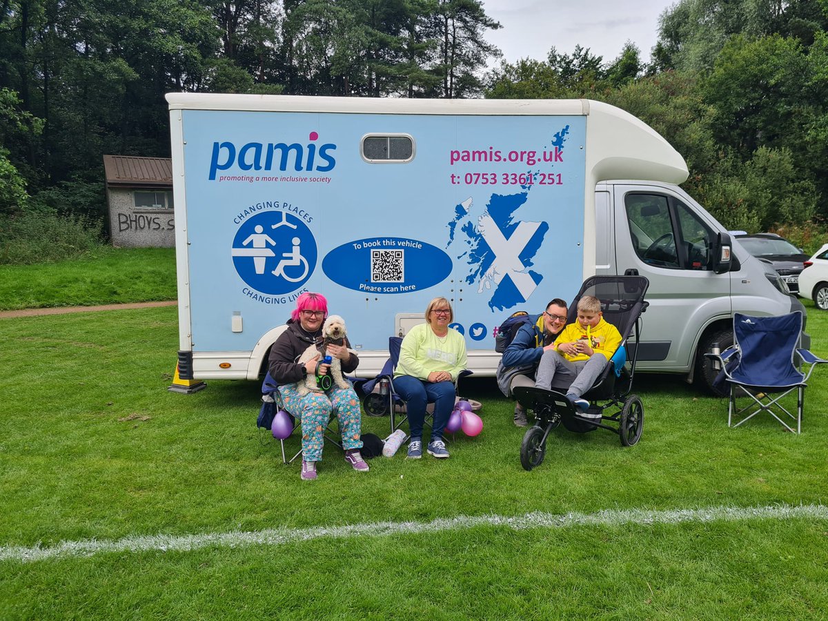 A massive thank you to @BonnybridgeGala for booking the #Pamiloo for Rory and others to use! Bailey dog loving the photo opportunity. Thank you Shelley, Rhona and John for giving their time.#IncLOOsion #PAMIS