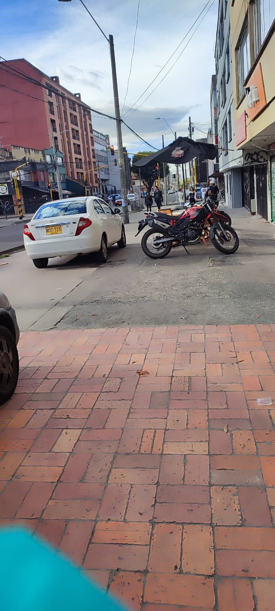 <a href="/SectorMovilidad/">Movilidad Bogotá</a> <a href="/Deyaniravilam/">Deyanira Avila</a> Se esperaría que el logro fuera en la secretaría qué gerencia, con cifras qué demuestren qué la Movilidad está saliendo del penoso ranking en que se encuentra desde hace años
Pero usan la entidad para publicitar un logro personal "en el campo de las ciencias"