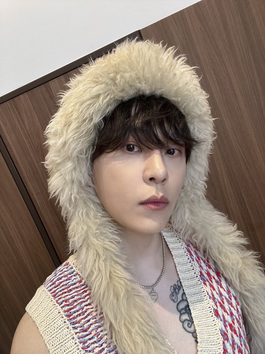 BLACKMADE_ent's tweet photo. 2023.08.05. SAT 📸
2023 YONG JUN HYUNG FAN CONCERT [LONER's ROOM] in TAIPEI

늘 곁에서 팬분들의 용기가 되어 줄게요🥕

#용준형 #YONGJUNHYUNG
#LONERs_ROOM #BLACK_MADE https://t.co/DdJEuXf1j1