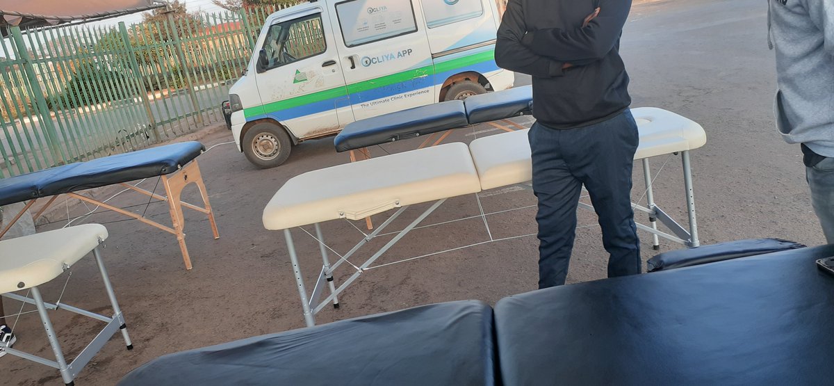 EmmanuelChatina's tweet photo. We @ocliya were providing physio services at Joggers On the Move event today at Gateway Mall.
Amazing people!
#joggersonthemove2023
#gatewaymall
#marathon
#physio
#ocliya https://t.co/5RhIpqnCmV