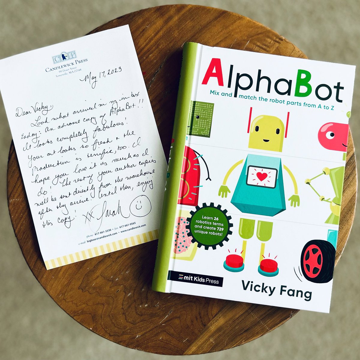 I just got a few ALPHABOT ARCs! ARC-sharing groups, hit me up if you want a copy! (I only have three, so be fast!)
#BookExcursion #BookExpedition #BookJourney #BookPosse #BookSojourn #BookSquad #collaBOOKation #LitReviewCrew #kidlitexchange #BookAllies