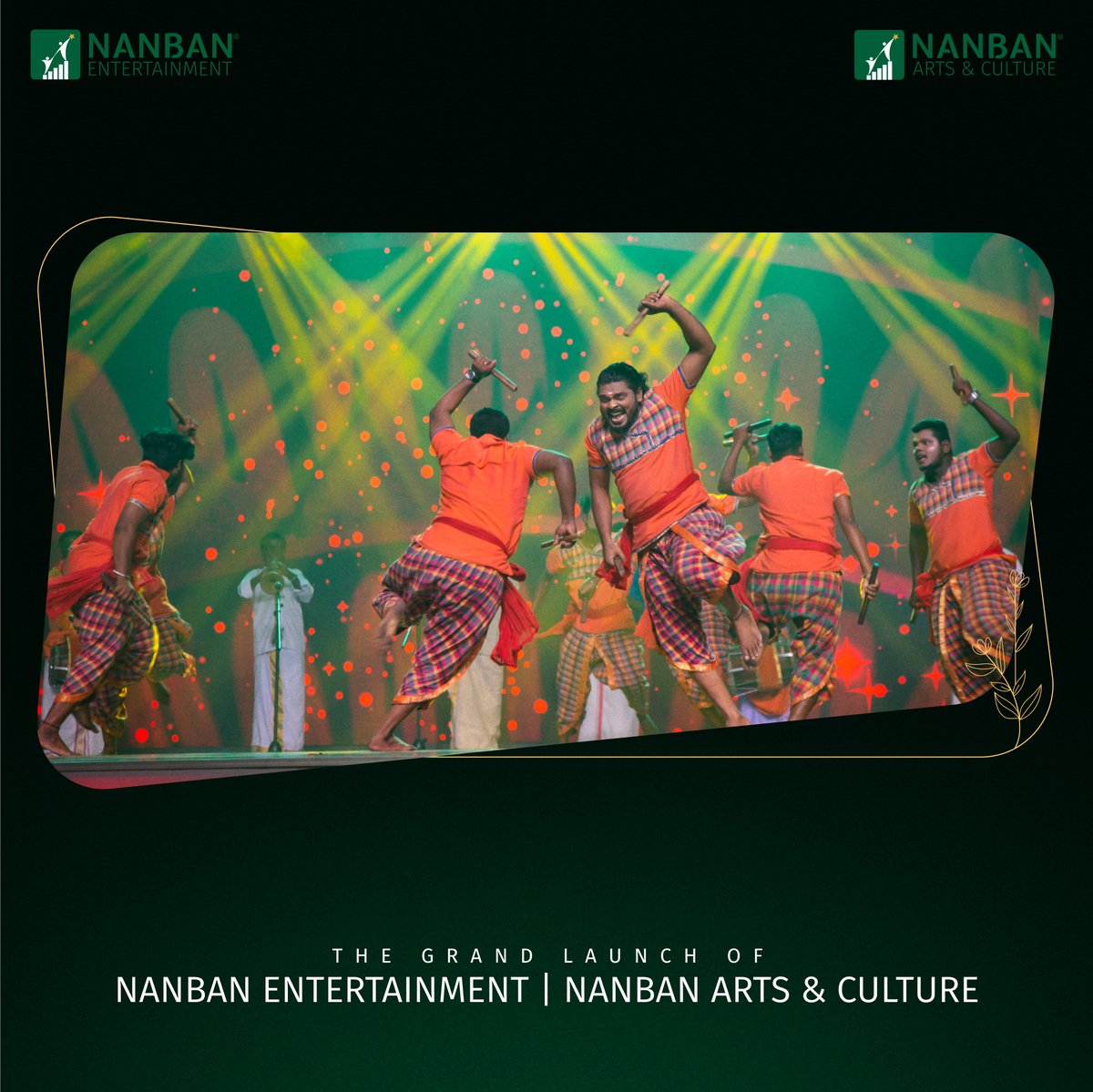 NanbanEntIndia's tweet photo. 🎪A heartfelt thanks to Dr. R. Kaleeswaran and the complete talented ensemble of 100+ folk artists for such a mesmerizing performance 🎭

#NanbanEntertainmentLaunch #NanbanArtsAndCultureLaunch

@nanban_group @NanbanNarain @NanbanEntIndia @Aariarujunan @proyuvraaj https://t.co/eLUGBrPIYl