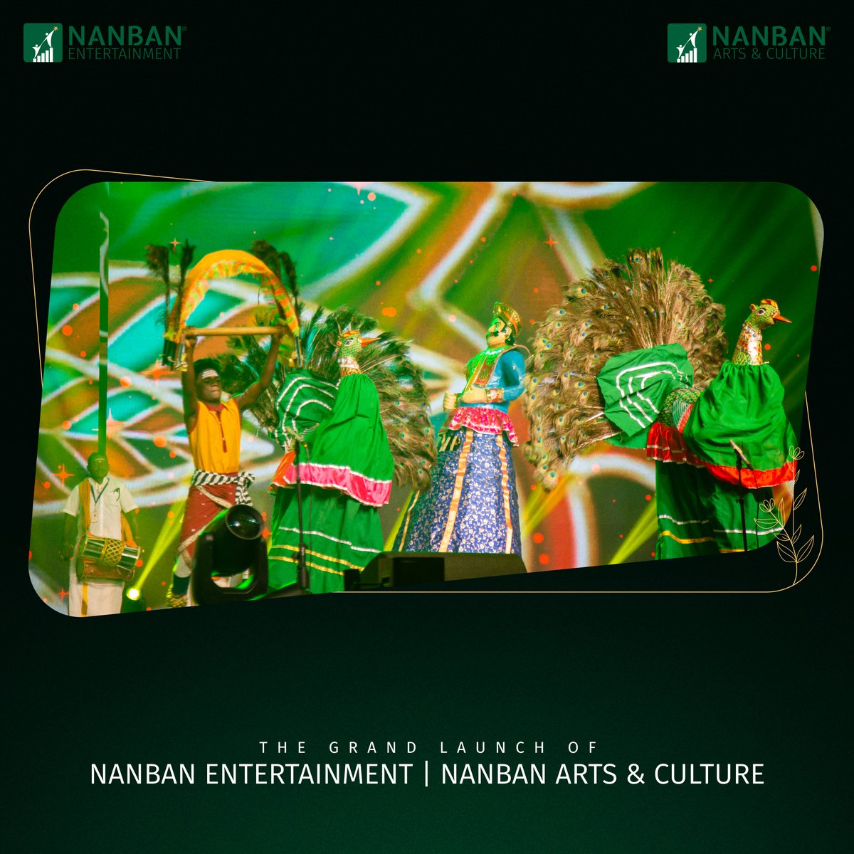 NanbanEntIndia's tweet photo. 🎪A heartfelt thanks to Dr. R. Kaleeswaran and the complete talented ensemble of 100+ folk artists for such a mesmerizing performance 🎭

#NanbanEntertainmentLaunch #NanbanArtsAndCultureLaunch

@nanban_group @NanbanNarain @NanbanEntIndia @Aariarujunan @proyuvraaj https://t.co/eLUGBrPIYl