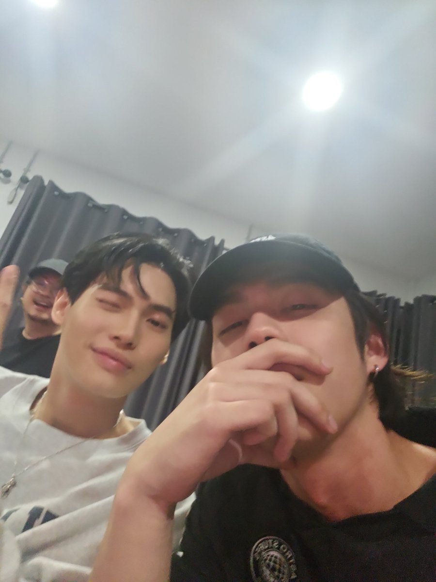 Chiebbbbb's tweet image. เอาน้องมาง้อขนาดนี้ต้องแจกแล้วแม๊ !!! 
แจก 300 บาท / 3 รางวัล
รีไปให้โลกรู้ ว่า #ไบร์ทวิน มีจริงค่ะหมอ 

ขออนุญาตแจกแต่คีพคู่ค่ะ พอดีเป็นคนแบ่งพรรคพวก 😅 

#ตุลย์อาจิน
#EnigmaseriesfinalEP
#winmetawin
#bbrightvc 
#BrightWin