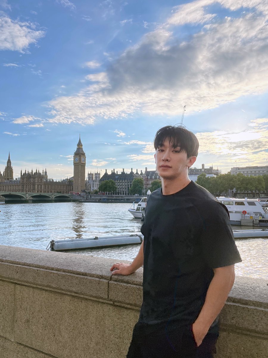 official__wonho's tweet photo. 자전거 타고 달리다가
빅벤이랑 런던아이도 보고 왔어요

#원호 #WONHO https://t.co/fmP3ZNWsST