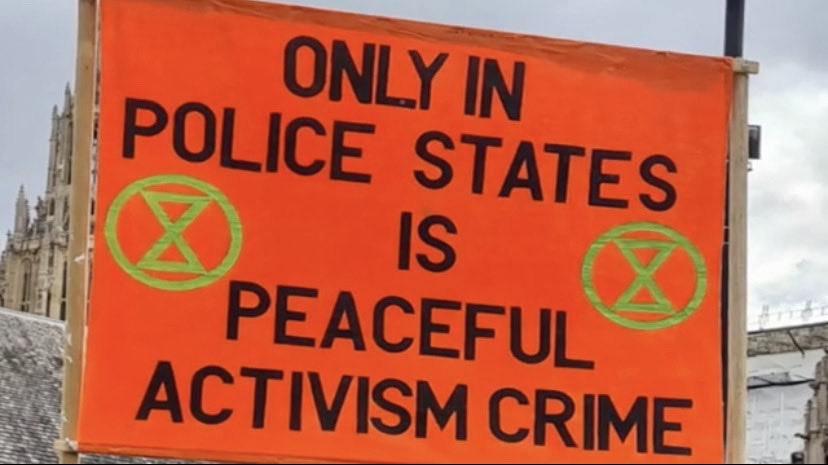 CyfraithEcocide's tweet photo. 🥶📣🥵 #CGAN #eee #EndEcocide #StopEcocide🌏 https://t.co/xouzCf7DHo