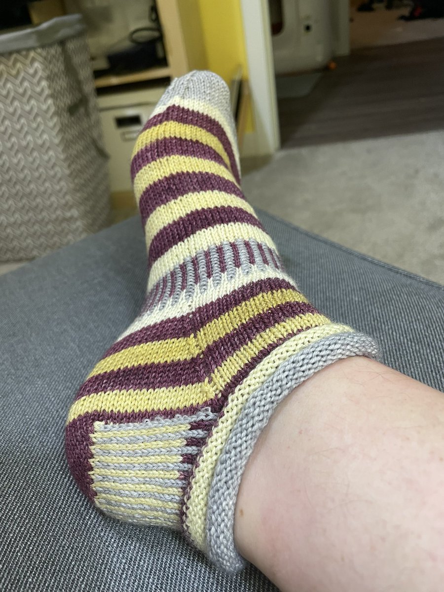 revsmf's tweet photo. @StolenStitches Making a pair of shorty socks for myself. One done, second one started! https://t.co/hZh9FfD2kA