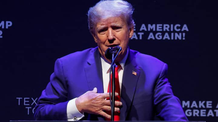 JoJoFromJerz's tweet image. For the MAGA in the back — in much the same way that it is not “free speech” to walk into a bank, go up to the teller and say, “I have a gun in my pocket, open up the safe or I’ll shoot you.” it is also not free fucking speech say that you’ll be seeking retribution against those…