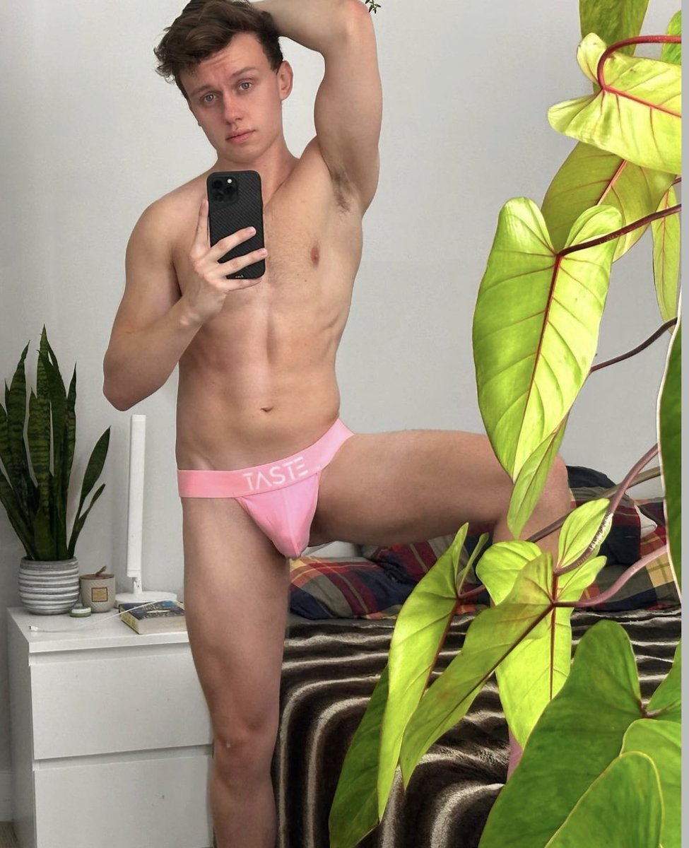 tastemenswear's tweet photo. Pink to make the boys… 🥰

@joshcollinsxxx 
@TattInTheHat 
@CoreyTaylorVIP https://t.co/IBhnZFDPje
