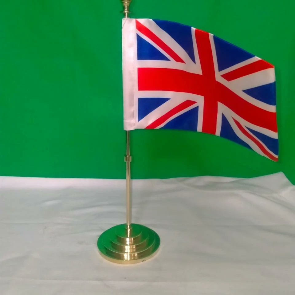 Souvenirs786's tweet image. Single Stand Flag for Office Table
✨ No compromise on quality
✨ On time delivery
✨ Discounted Price on Quantity 
For order and more information
0334 4002613 
 souvenirshop786@gmail.com
#TableFlag #ExecutieveFlag #SingleStandFlag #FlagCompany #Flag #PakistanFlag #Souvenirs