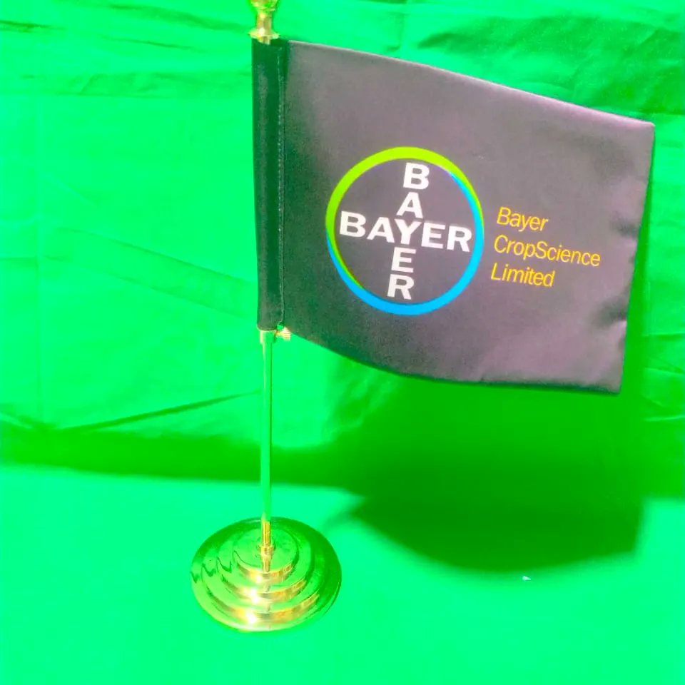 Souvenirs786's tweet image. Single Stand Flag for Office Table
✨ No compromise on quality
✨ On time delivery
✨ Discounted Price on Quantity 
For order and more information
0334 4002613 
 souvenirshop786@gmail.com
#TableFlag #ExecutieveFlag #SingleStandFlag #FlagCompany #Flag #PakistanFlag #Souvenirs