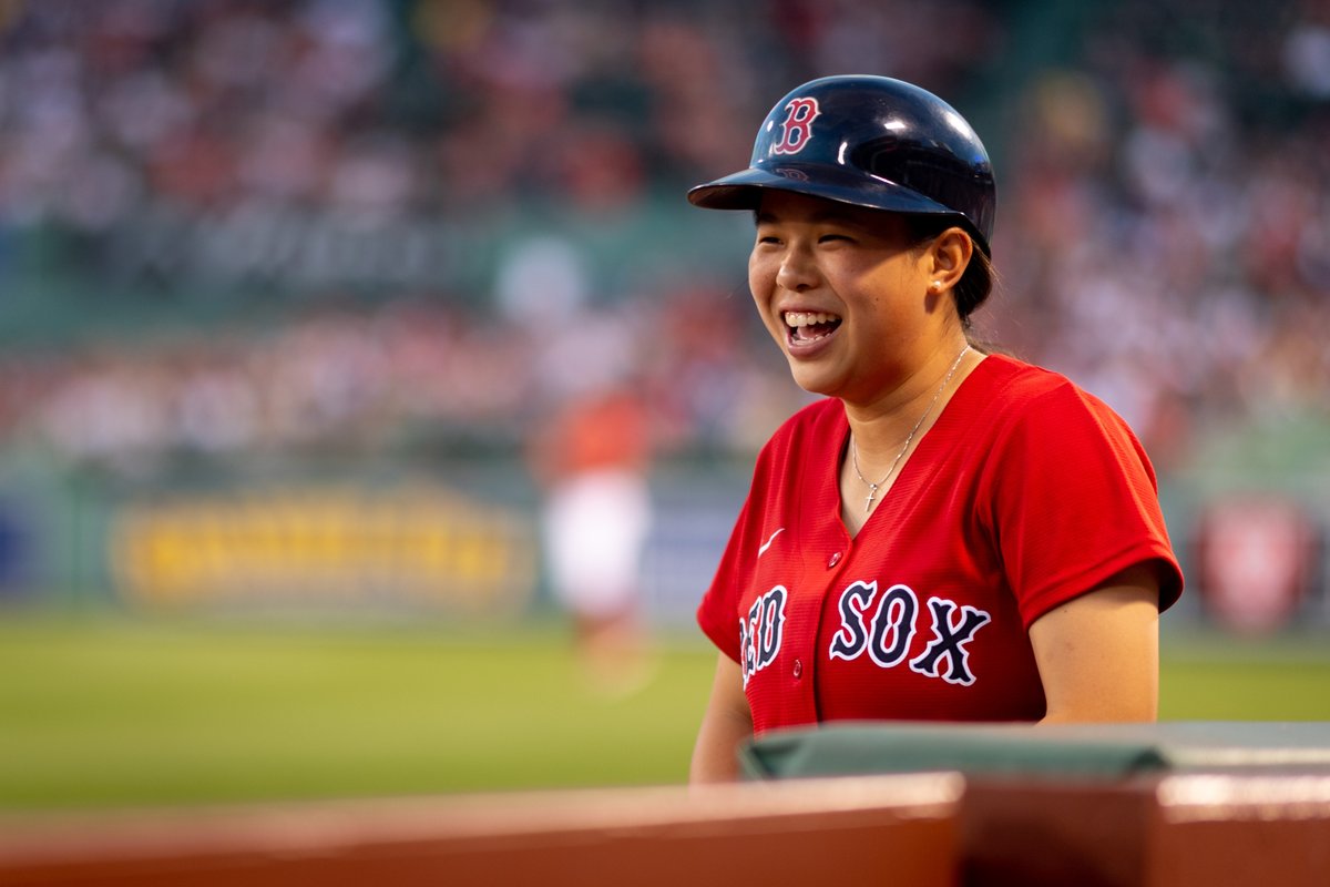 SB: <a href="/EndicottSOFT/">Endicott Softball</a>'s Katie Watts snags web gems at Fenway Park 

STORY ➡️ tinyurl.com/2p8yz2pc

"When my coach mentioned it was a job [a few years back] it seemed so cool, like a dream job. It worked out that they were hiring and it's been a great experience. I love it."