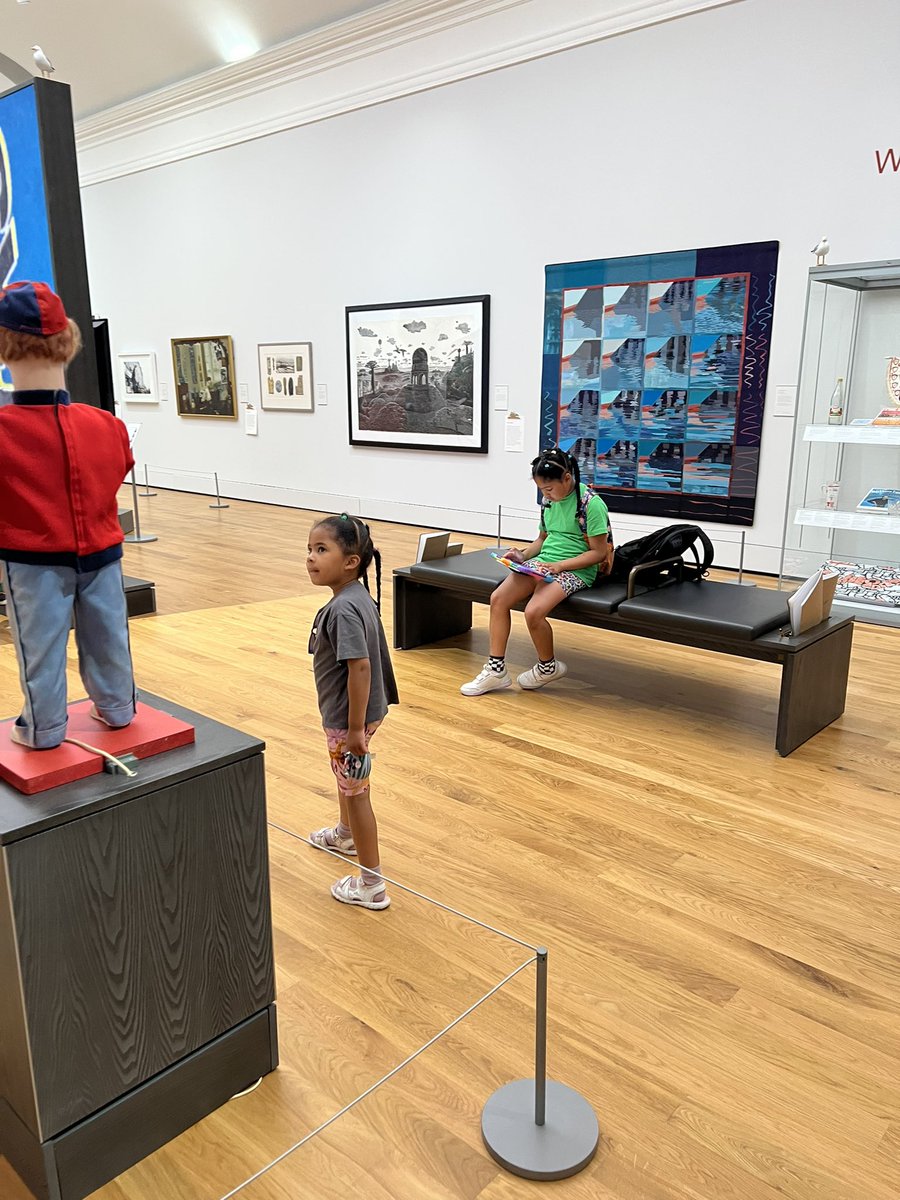 AdeAdesinaink's tweet photo. Couple of weeks ago @abdnartmuseums with my crew. “View of Aberdeen” #exibition #aberdeen #scotland #wildawake #viewofaberdeen https://t.co/d7ck4mBwHP