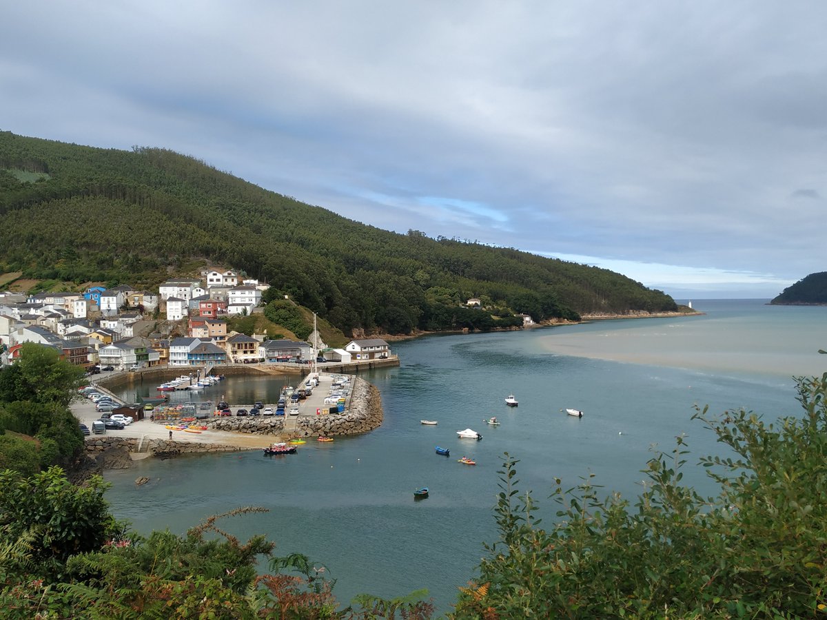 UolFree's tweet photo. Porto do Barqueiro. #OBarqueiro #ACoruña https://t.co/kQOerNmXVQ