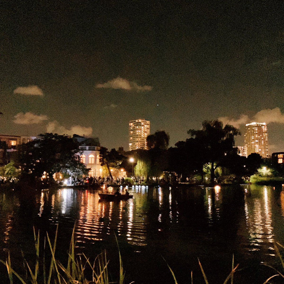 g_leaf5663's tweet photo. 石神井公園で灯篭流しの夕べが開催されました。幻想的な雰囲気ですね。

着付け教室@練馬区石神井では今年も【1Day♪浴衣レッスン】実施中です。
#浴衣レッスン のお問い合わせはホームページからどうぞ🌻 https://t.co/39w6jLJKvd