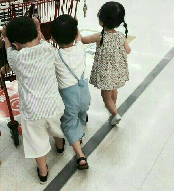 ; dibalik layar persahabatan kang risol, anak pak rt dan mbak PMR 

— soocheol, wootaek, yeonju