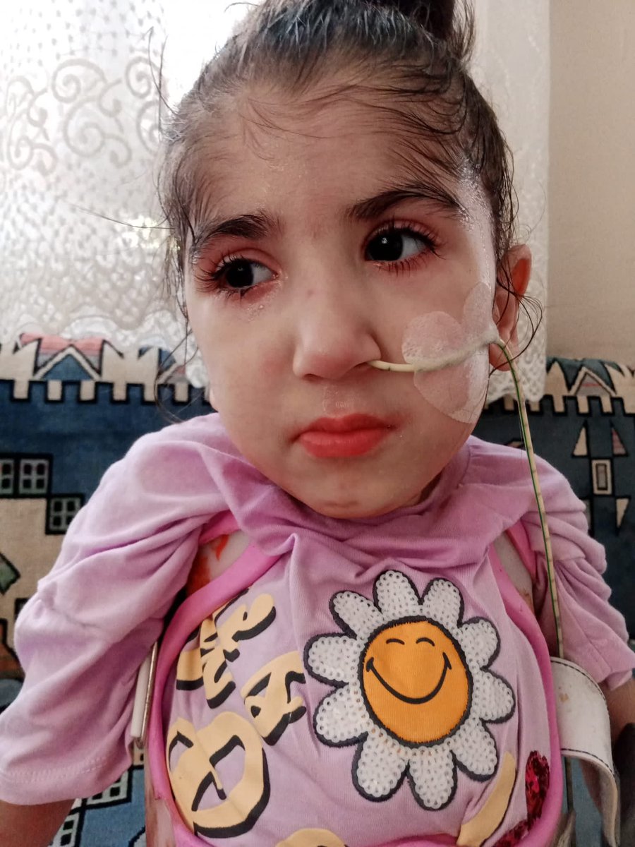 sumeyye_sma's tweet photo. Yorgun,
canı yanıyor
Sesiz uzanacak elleri bekliyor 
Yavaş yavaş gidiyor 
Neden⁉️⁉️⁉️⁉️
136 gün kaldı
#SalmaSalsabil #Airdrop #ZamGeldi #XTwitter https://t.co/CnYWBaLoRv
