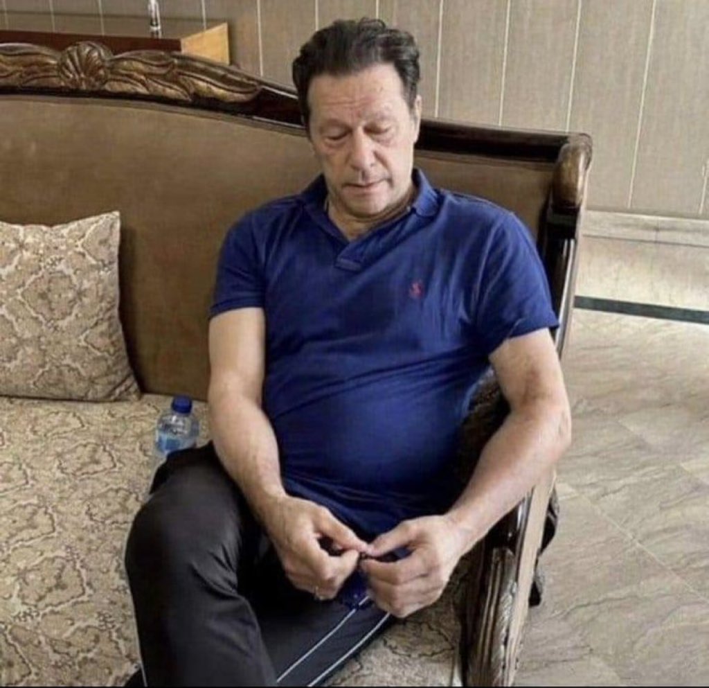 I miss you Khan saab with tears😢😢😢😢😢 اللہ میری زندگی لے لے خان کو کچھ نہ ہو