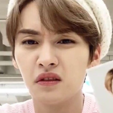 ryunhopics's tweet photo. it's their thing https://t.co/T1jIEeVm8d