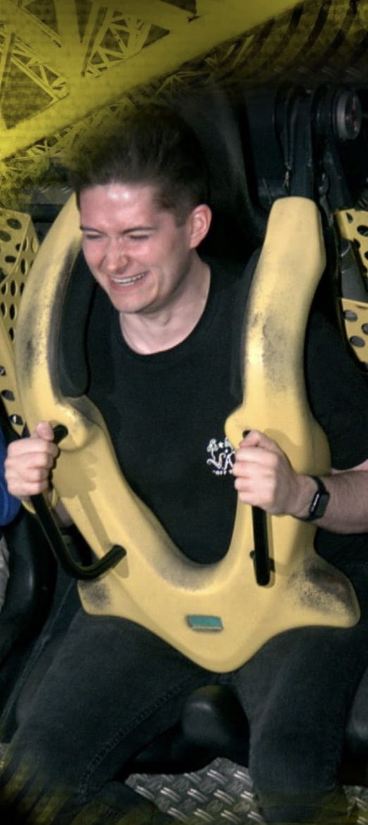 Duckee___'s tweet photo. Another year gone by, please enjoy some pictures of me looking like I’m violently shitting myself from yesterday to celebrate <3 https://t.co/aaPtMck1Qw