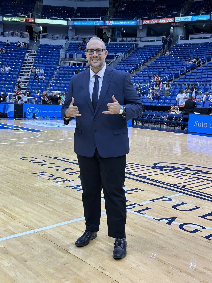 donemilio_pr's tweet photo. Misión cumplida anoche en el Coliseo de Puerto Rico. Gracias a los miles y miles que nos sintonizaron por TV Dominicana 🇩🇴 , Wapa America 🇺🇸 y en 🇵🇷 por Wapa Deportes. #DiosEsBueno #SoyBendecido https://t.co/dUnCgQte7I