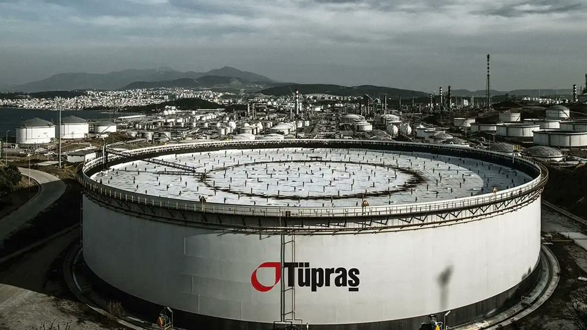 trhaber_com's tweet photo. Türkiye’nin en büyük 500 şirketi açıklandı.

1-Tüpraş 
2-Türk Hava Yolları
3-Petrol Ofisi
4-Opet Petrolcülük 
5-BİM Birleşik Mağazalar 
6-Shell&Turcas Petrol 
7-Ford Otosan 
8-Ahlatcı Kuyumculuk 
9-Arçelik 
10 -RC Rönesans İnşaat 
11-Ereğli Demir Çelik 
12-Ahlatcı Metal Rafineri 
13-Toyota Otomotiv 
14-Oyak Renault 
15-A101 Yeni Mağazacılık 
16-Turkcell 
17-Türk Telekom
18-Anadolu Efes Biracılık 
19-Migros 
20-LC Waikiki Mağazacılık

(Capital 500)