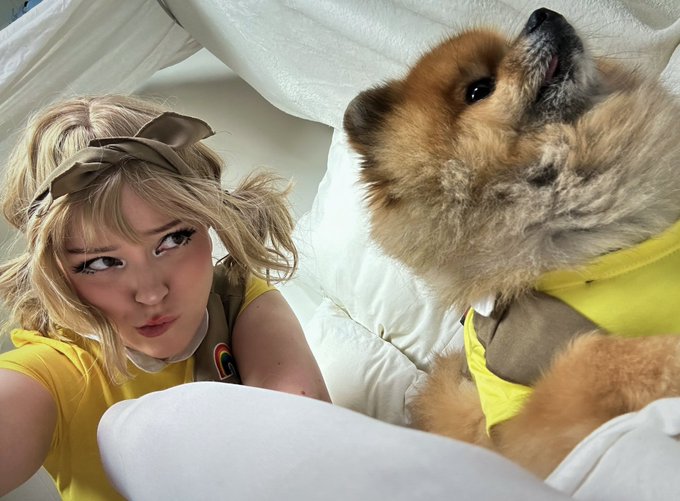 Tass is looking hella cute in that matching outfit 🍪🎀💕 https://t.co/h4oNNXH2MZ