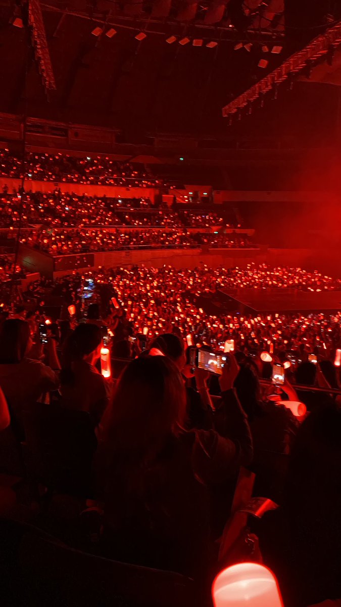 5sehunbin's tweet photo. another best night w/ my iKON! thank you again sooooo much ㅠㅠ 
#iKONInMANILA2023 https://t.co/qzVoc6Zrw7