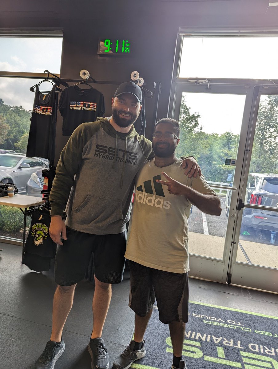 NRMedia50's tweet photo. Photo Credit 📹 Erica Disney 
Look who made an appearance at Sets Jackson today, our good friend and coach Kevin Smith, it was awesome seeing you bro after a while and keep up the great work with Sets in Tennessee @AmyTrask💯👍💪🔥🔥🔥🐐🐐🐐 #SetsBuilt #NRMedia https://t.co/p4cb0hmU9O