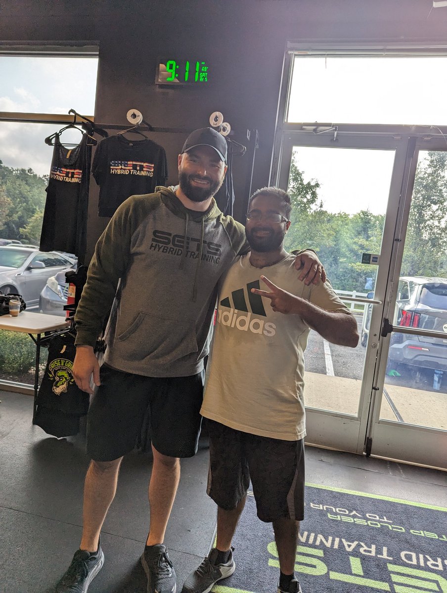 NRMedia50's tweet photo. Photo Credit 📹 Erica Disney 
Look who made an appearance at Sets Jackson today, our good friend and coach Kevin Smith, it was awesome seeing you bro after a while and keep up the great work with Sets in Tennessee @AmyTrask💯👍💪🔥🔥🔥🐐🐐🐐 #SetsBuilt #NRMedia https://t.co/p4cb0hmU9O