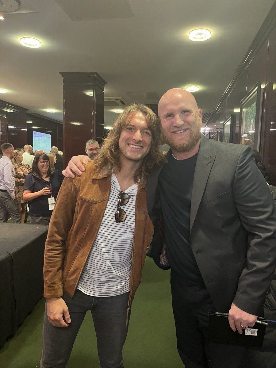 Wish I had his hair ! @PaoloNutini great to catch up with Bhoy today 🍀🙏