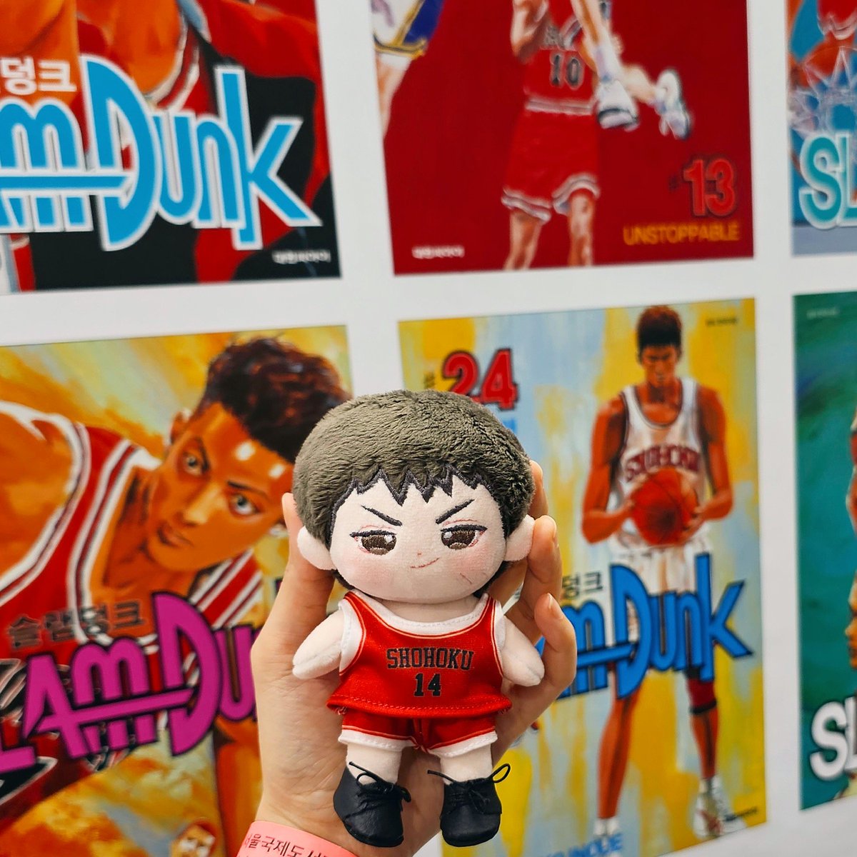 maybunny_'s tweet photo. #슬램덩크_트친소

손으로 솜인형 만드는 거 좋아하는 성인 농놀러입니다!
대태 가장 좋아하지만.. 올라운더에 가까워요~ 뭐든 주시면 맛있게 쩝쩝 거리며 나타납니당^~^
최애를 오른쪽, 왼쪽 가리지 않고 섞어 먹는 저를 견뎌주실 분들은 흔적 남겨주시면 찾아갈게요! https://t.co/CwIjMRPmqm
