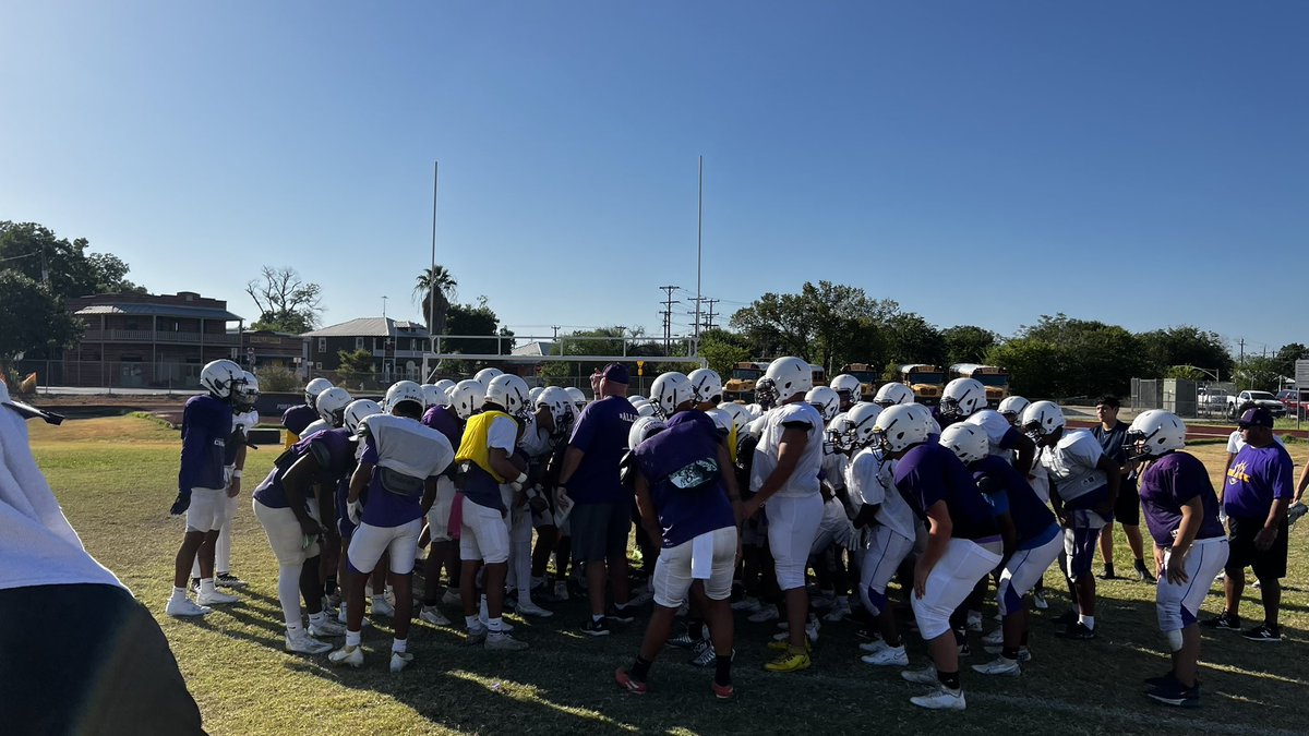 BrackFBall's tweet image. Great Purple and White Game! #BrackFamilia 🦅