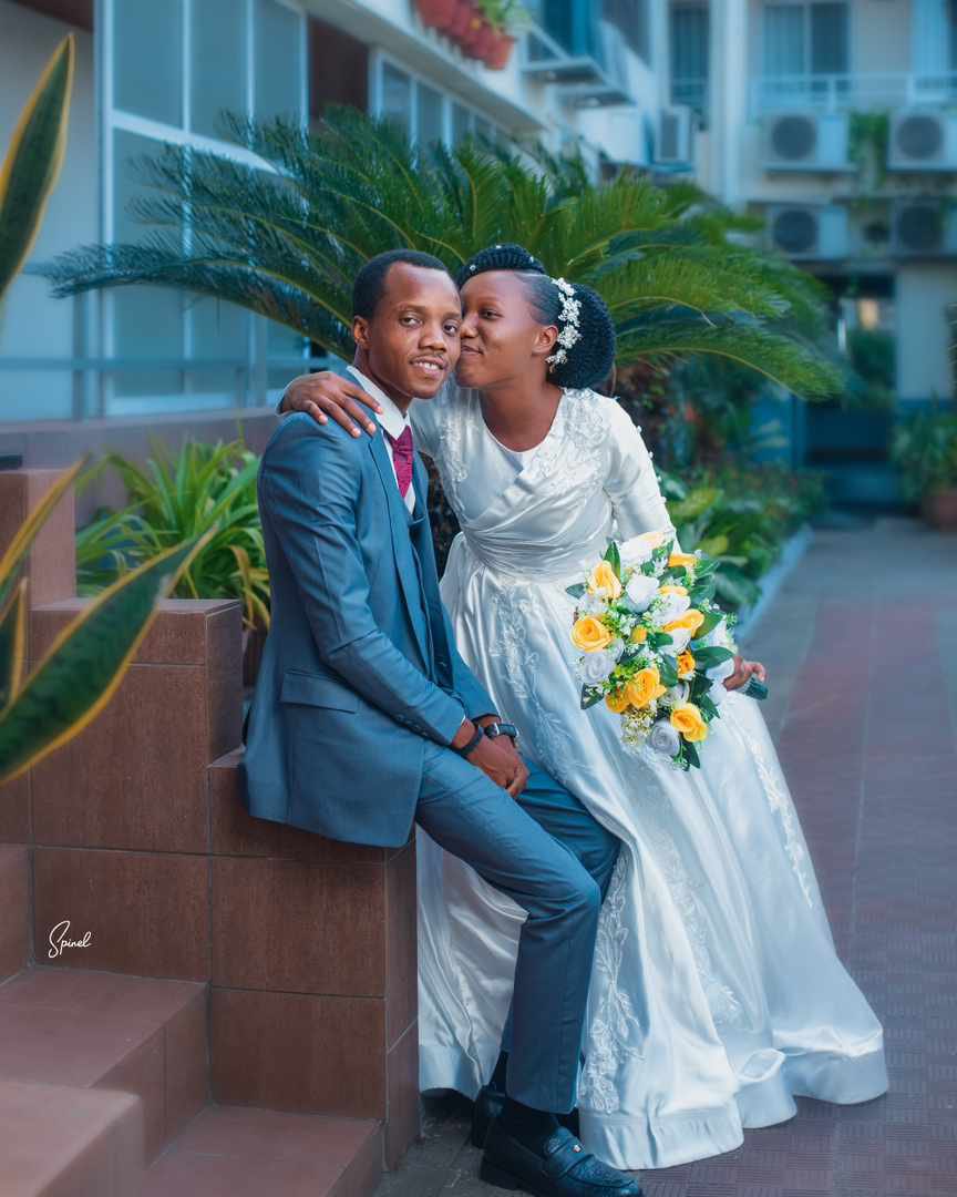 Omolola_Sterlin's tweet photo. This August is Augustine🥰
God bless your union dearies🙏
#TheOris #TheFolagbades https://t.co/tBZinepQGP