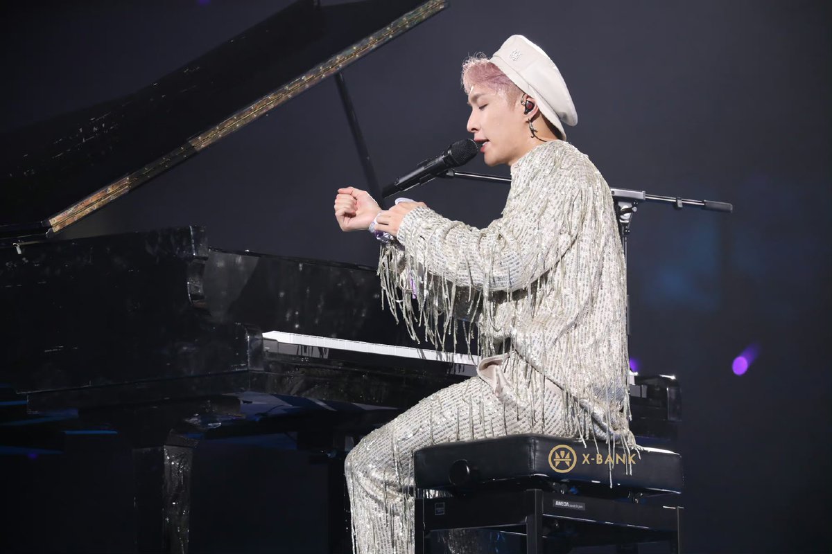 xifim_'s tweet photo. @layzhang @lay_studio لطافته هنا
#LayGrandLine
#LAY_GRANDLINE2023
#GRANDLINE2dot5inSZ
@layzhang https://t.co/pT5IiQhlxF