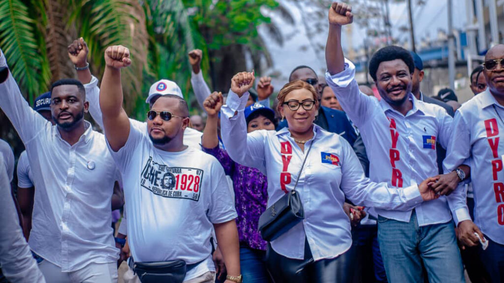 OldnickMwamba1's tweet image. Pourquoi pas ici chez nous un jeune  a la tête du pays ? 
Oui c'est possible avec le président de la plate forme #Dypro honorable Président @ConstantMutamba  : #Rupture, offre politique de l'opposition républicaine 
@ConstantMutamba , @IlungaMany ,