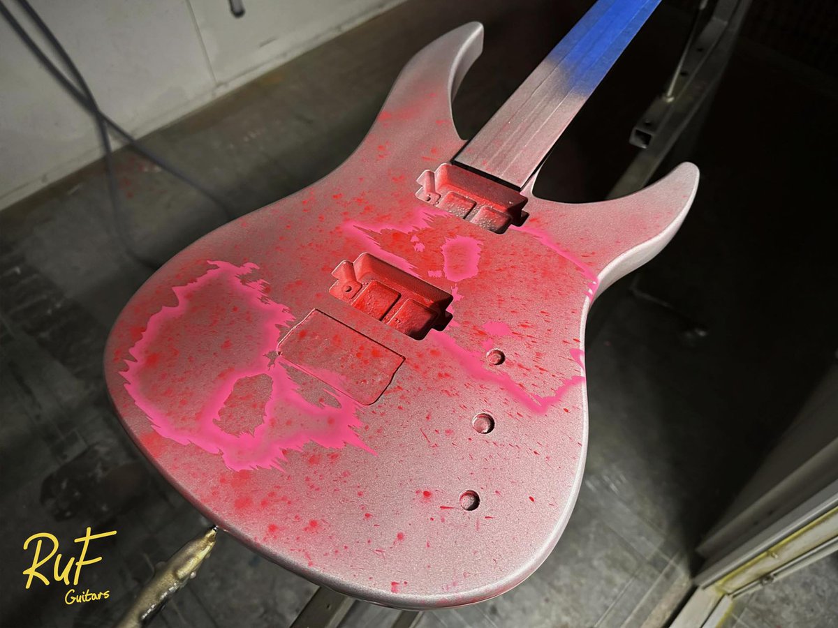 RUF Guitars tweet media