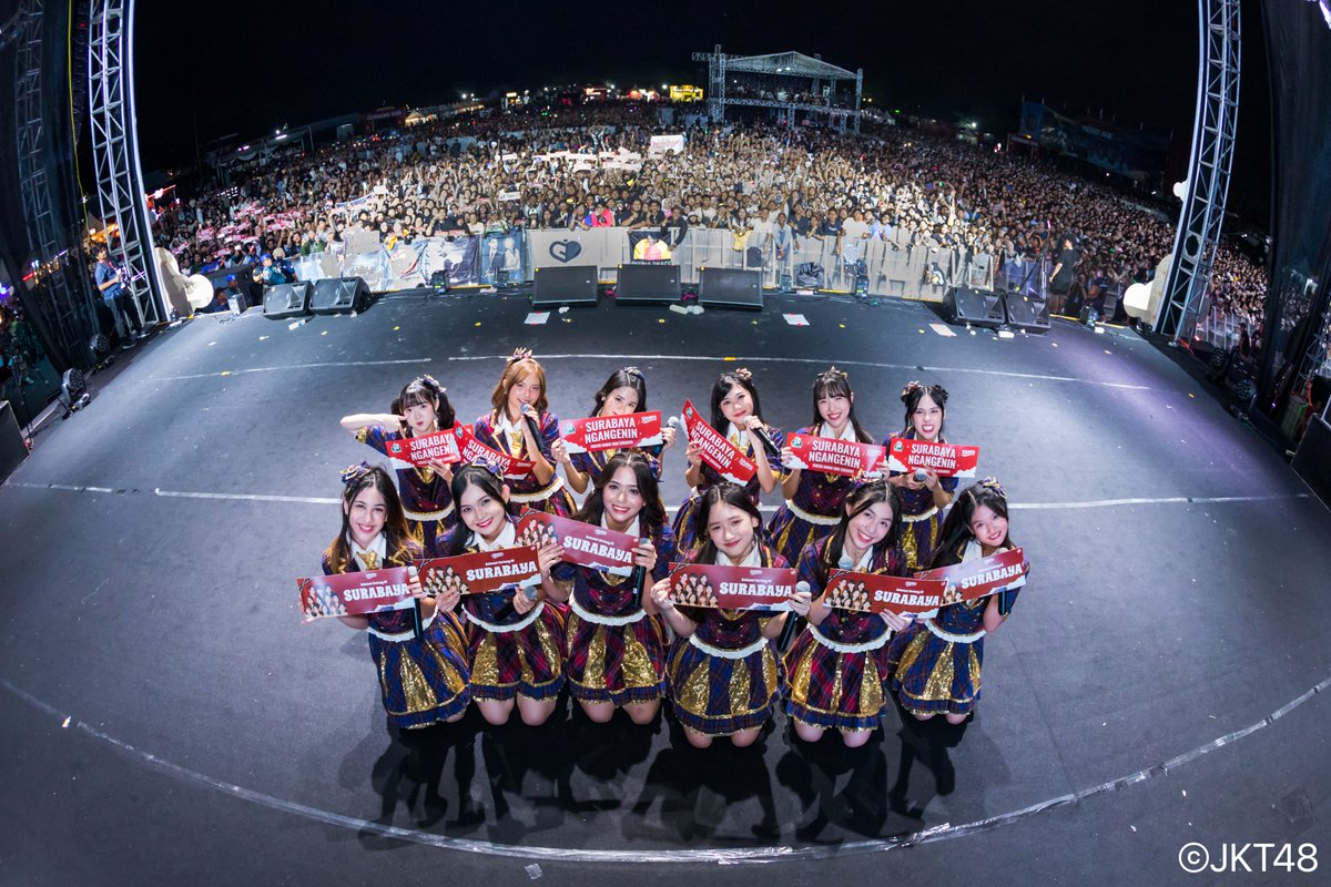 officialJKT48's tweet photo. Suroboyo selalu pecah rek! Sound Of Downtown volume 5, suwun yo! https://t.co/rmfI0aJckp