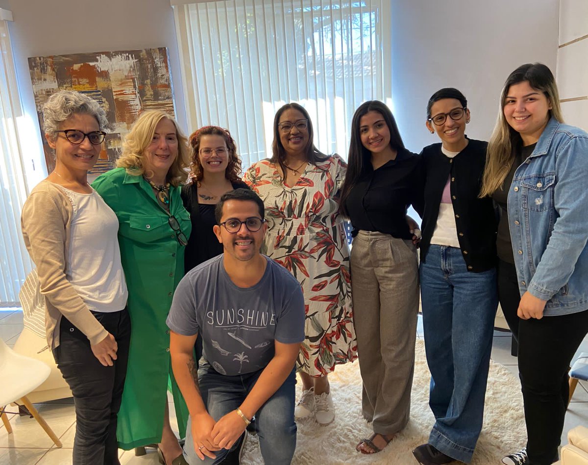 Grupo de estudos sobre a Logoterapia de Viktor Frankl com a excelentíssima Professora Déborah Meireles.
Uma ótima maneira de iniciar o sábado ❤️