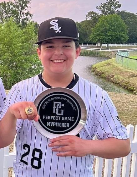 We're excited to welcome Jett Roman ('27) to the program. He's a @WhitesoxAce player, @PG_Illinois Champion and son of a Rich East Alum! Best of luck this weekend, at All-State Games @PerfectGameUSA #WeComing #OneTeamOneGoal @1Corey_ @227Dean @_CoachBJ @cstallsr @RTHS_Athletics