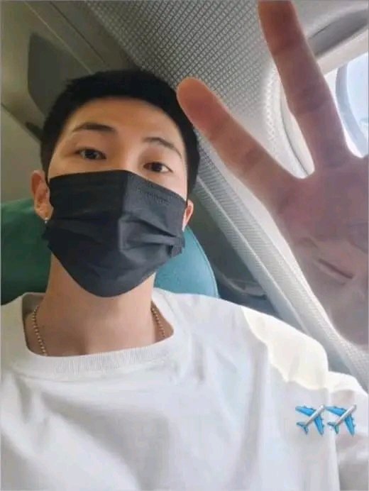 kimnamjoon (@kimnamjoon3107) on Twitter photo 