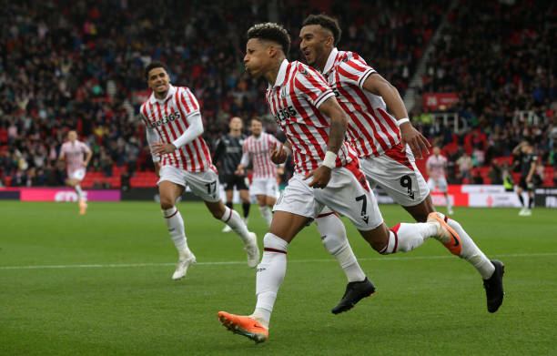 André Vidigal bisa na sua estreia pelo Stoke City no Championship 🇵🇹